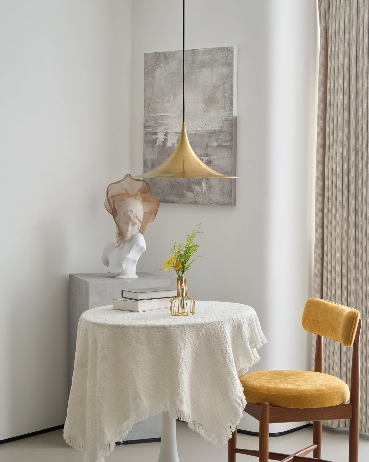 Viro Pendant Lamp Slim Neck and Wide Flare Contemporary Dining-Neutral Decor
